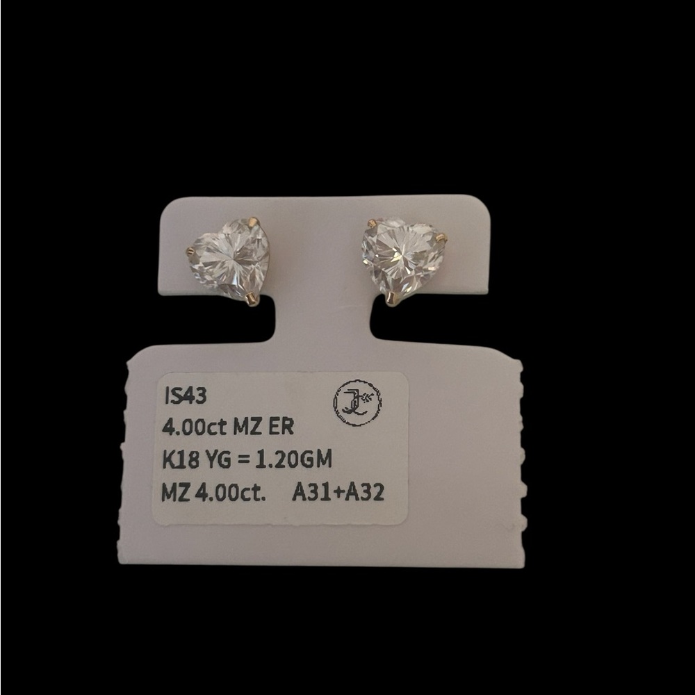 18k Gold Heart-Shaped Moissanite Stud Earrings